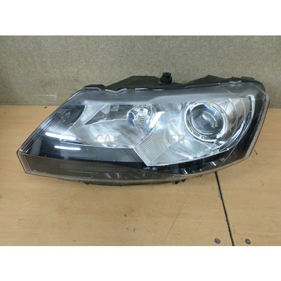 001278 Xenonový světlomet levý ŠKODA RAPID 5JA 5JB941015A.JPG