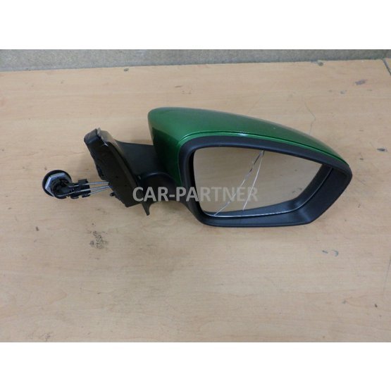 001923 zrcátkó pravé Rapid Spaceback.JPG