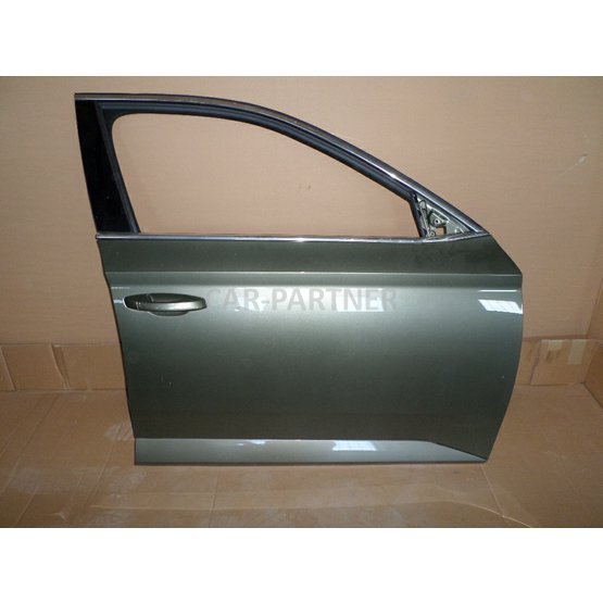 001038 Přední dveře pravé ŠKODA SUPERB III 3V0.JPG