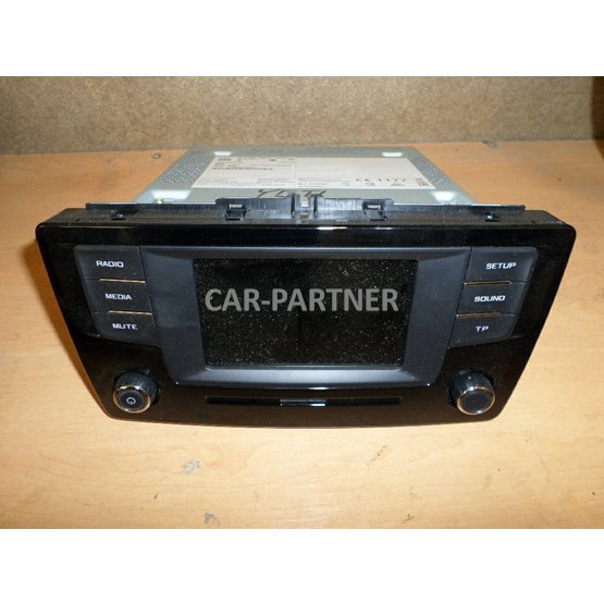 0011026 Radio 5L0035150H Škoda Yeti 5L.JPG