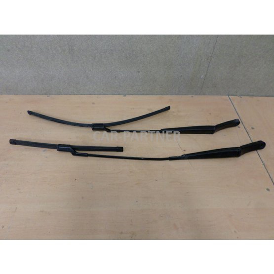 0013028 Ramínka stěráčů Škoda Citigo 1S.JPG