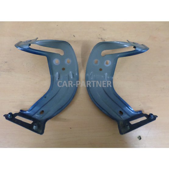 001553 001554 Držák blatníku pravý levý VW TOURAN 5T 5TA821136 5TA821135.JPG