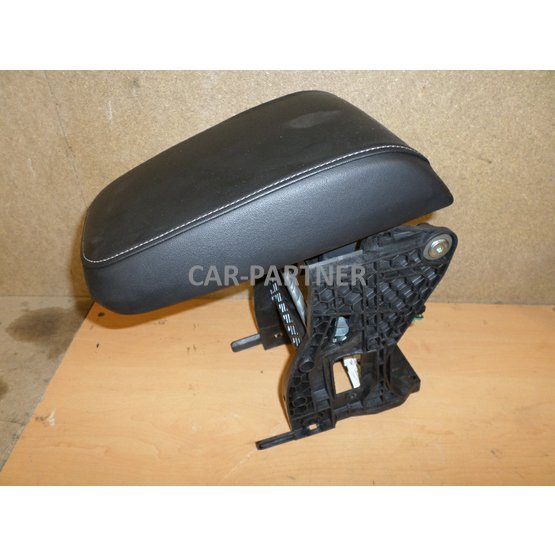 0017096 Loketní opěrka 565864207 Škoda Kodiaq 565.JPG