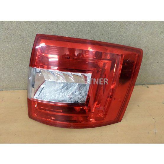 001811 lampa zadní pravá.JPG