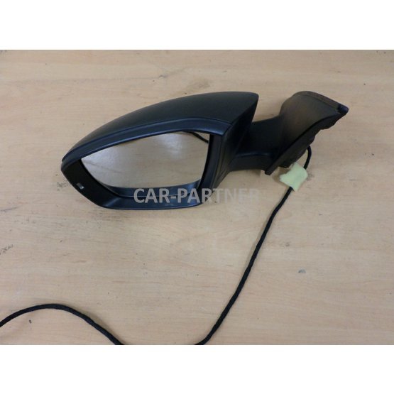 001819 zrcátko levé Oactavia III.JPG