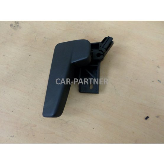 001840 páka otevirání kapoty.JPG