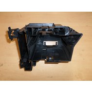 Plastová konzole pro jednotky AUDI A3 8V5 sedan 8V5907471