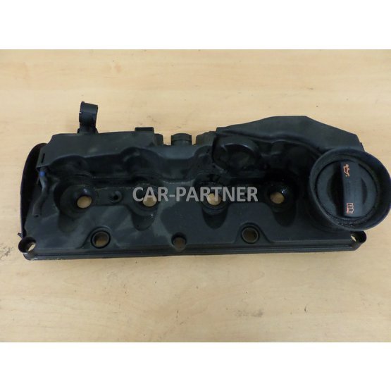 000572 Víko ventilů AUDI A4 8K0 2.0 TDI.JPG