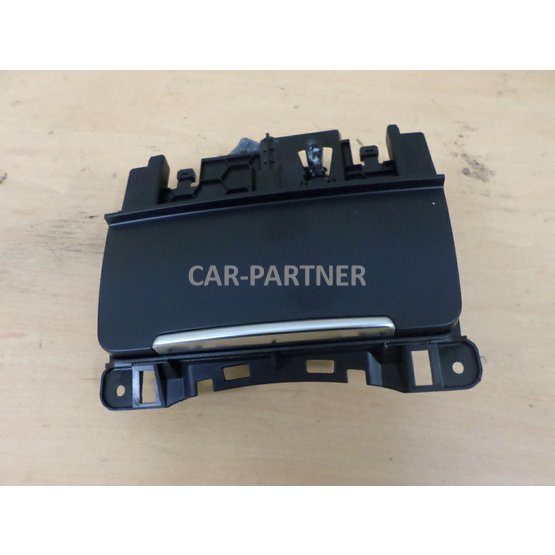 000855 Popelník AUDI A5 8T0 8K0857951C.JPG