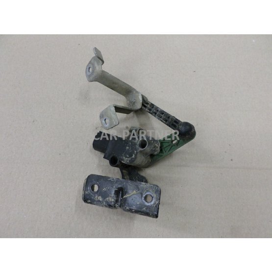 003067 Regulace xenonu VW Passat B8.JPG
