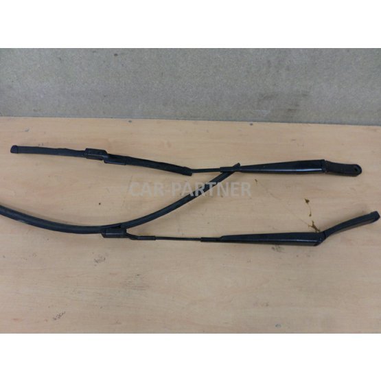 004001 Raminka stěračů VW Passat B8.JPG